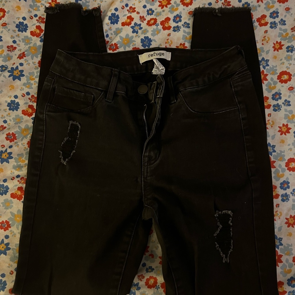 Size 6 Refugee skinny jeans